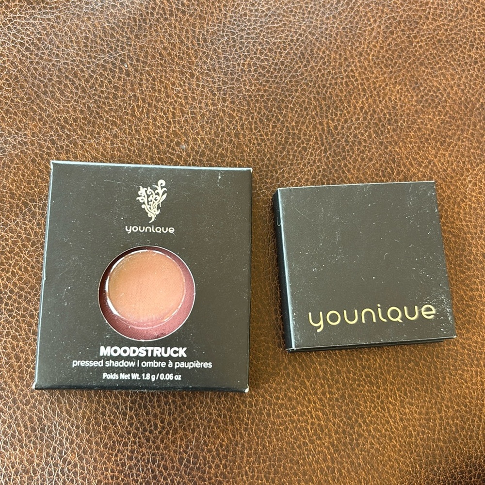 Eyeshadow and compact